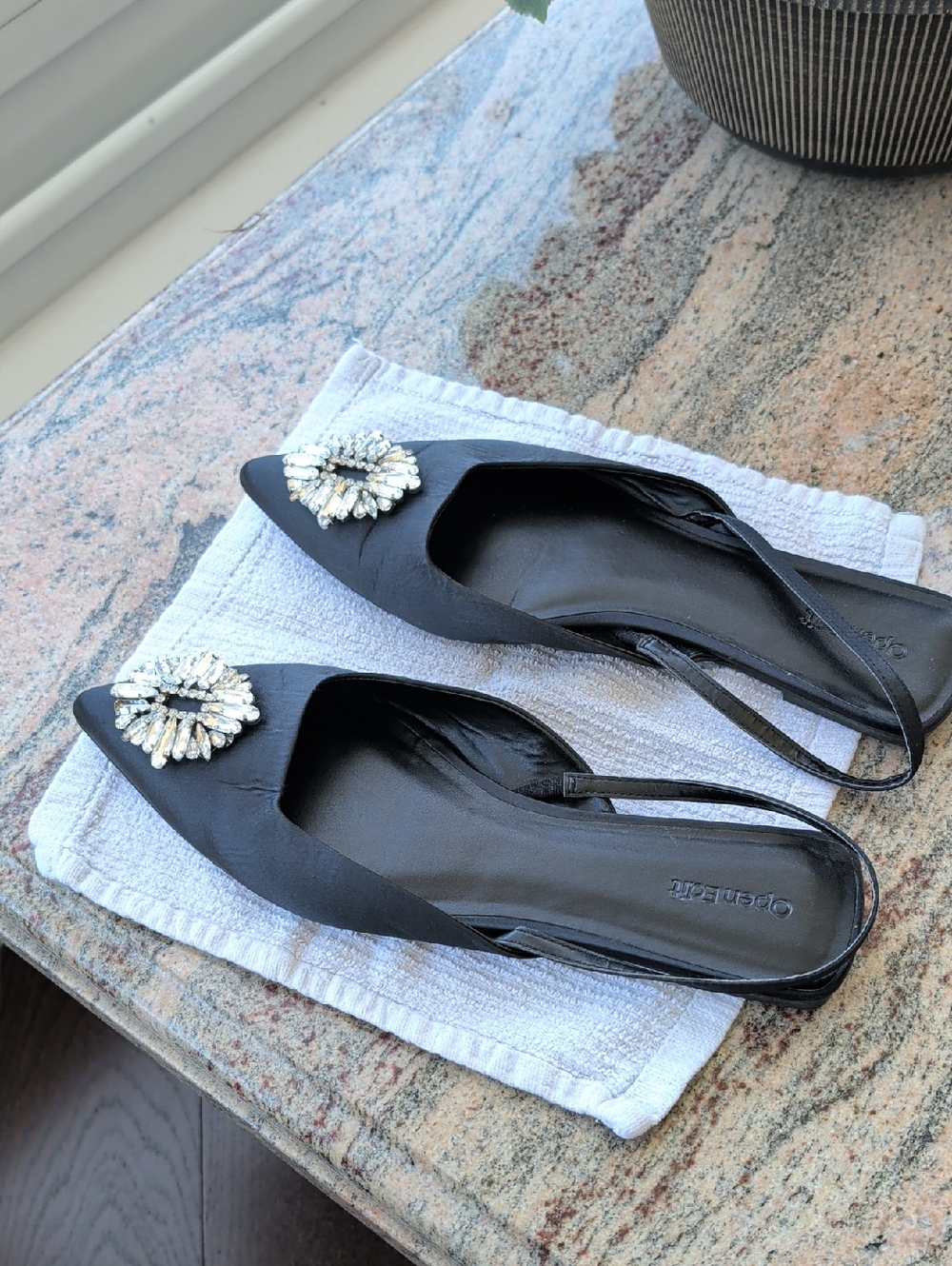 Black Embellished Pointed-Toe Slingback Flats